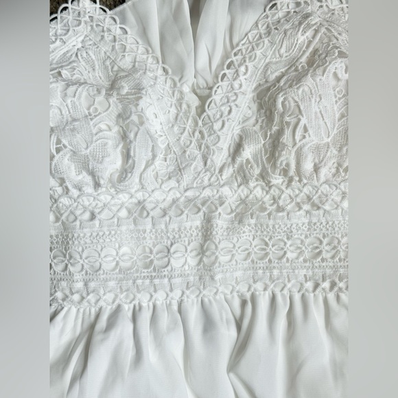 WOMENS BOHO STYLE V-NECK SPAGHETTI STRAP WHITE LACE DRESS / Size Small / NWOT - Picture 5 of 10